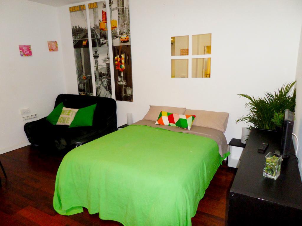 Enjoy Apart Centro Y Playa Victoria Malaga Exterior photo